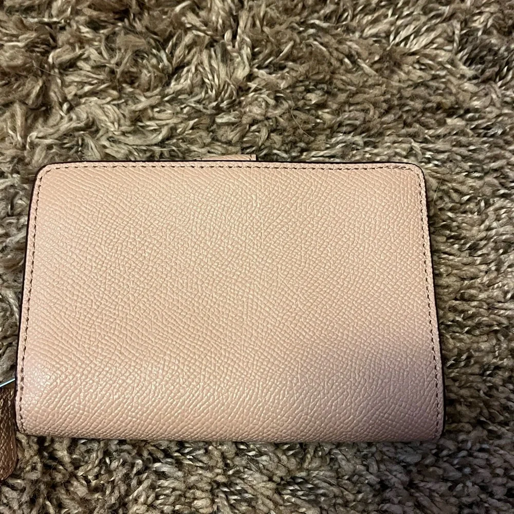 Coach Blush Leather Wallet - Picture 2 of 4